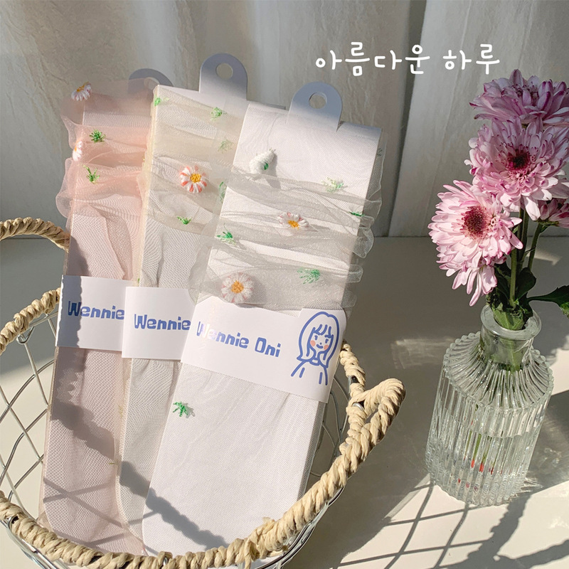 Spring and Summer transparent mesh girl's socks embroidered Daisy mesh pile socks popular fashion ing fashion fairy socks