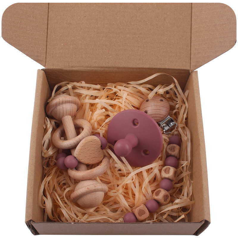 Bebé de dibujos animados de haya corazón sonajero mordedor calmante bebé silicona pezón mordedura chupete cadena traje de tres piezas