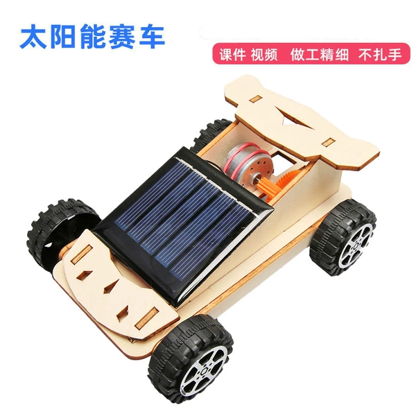Racing car solar-powered