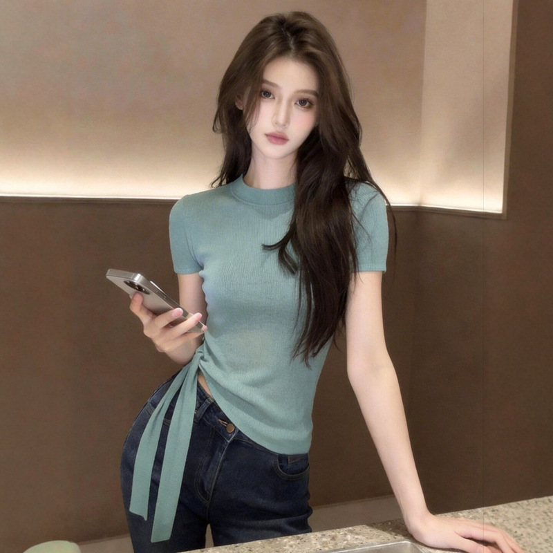 Unique and Exquisite Mint Green Short-Sleeved Knitwear for Women 2026 Summer New Design with Straps and Slim Fit T-Shirt Top