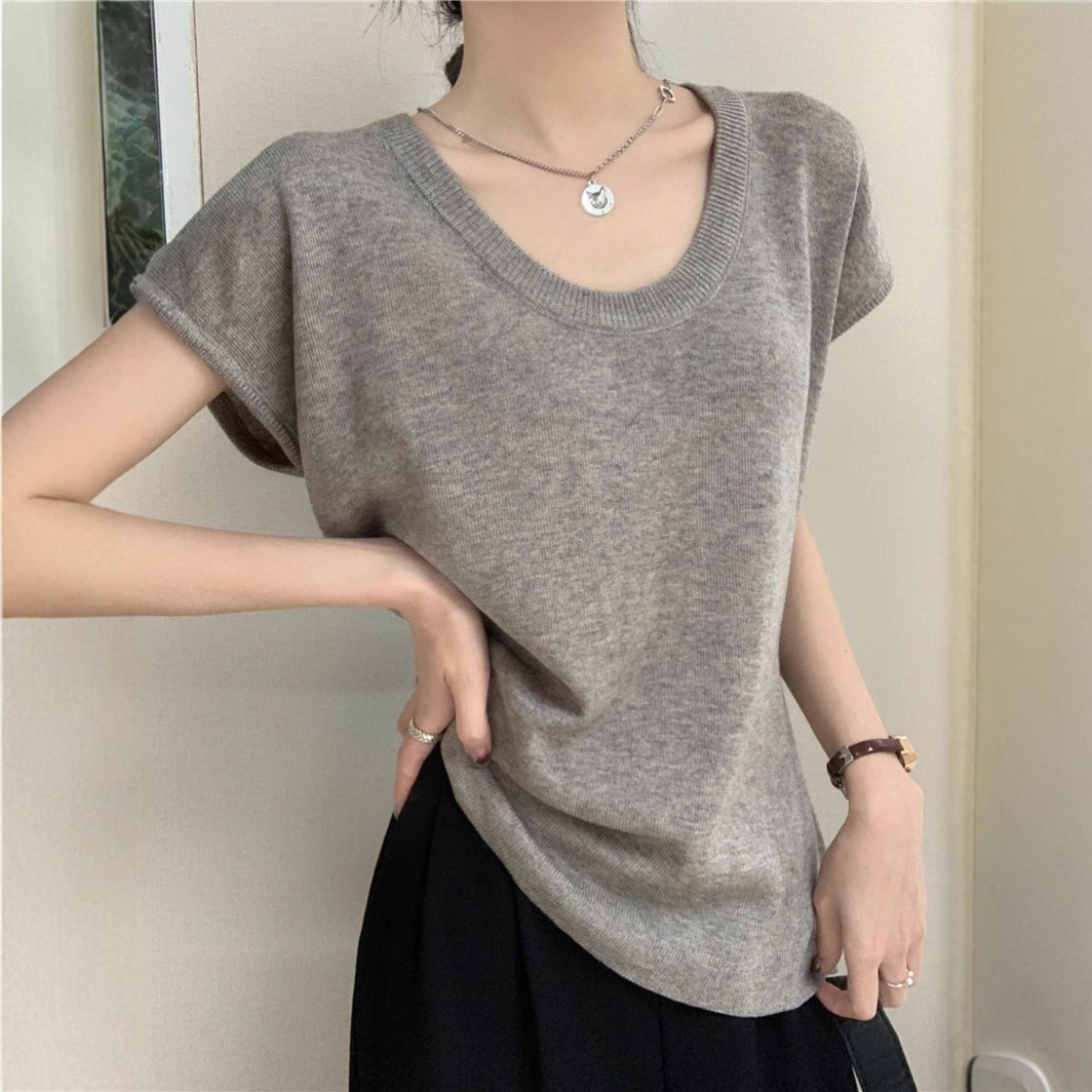 Solid knitted summer sweater, fitted T-shirt, oversize, V-neckline