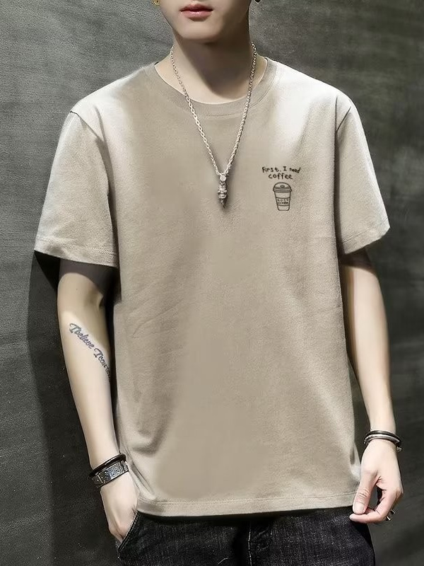 Japonés suelto 2024 nuevo control de verano de manga corta para hombres jóvenes todo fósforo camiseta estampada de moda blanco