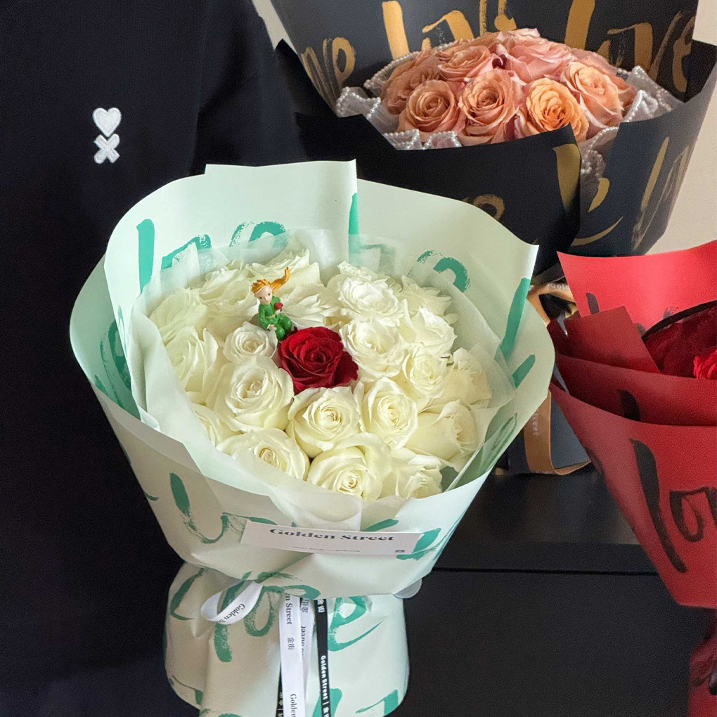 Li Zhi Ran Qixi Día de San Valentín nuevo amor impermeable flor embalaje de papel de paquete de flores papel de pluma