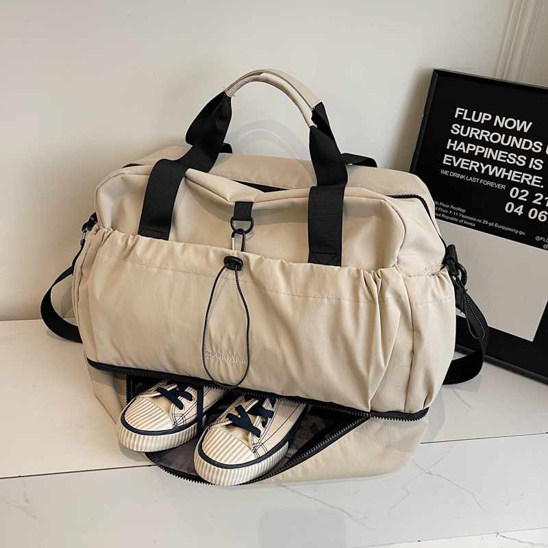 capacious handheld travel bag for men and women