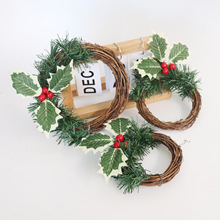 2025新热销PVC草圣诞红果藤环 仿真蜡烛环烛台花环土伏藤壁挂跨境