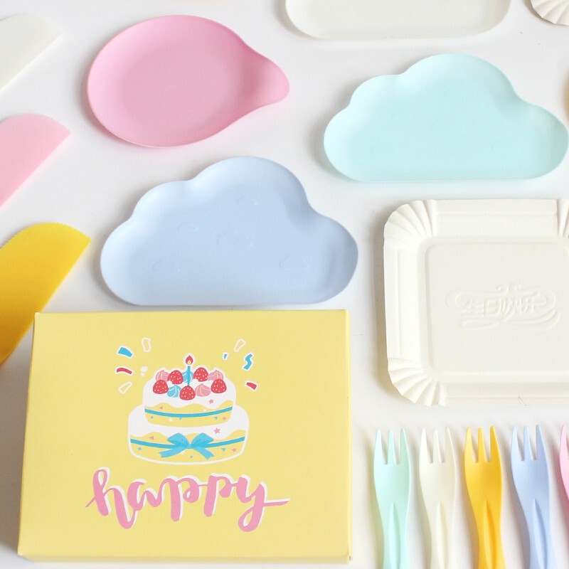 Disposable Plastic Cake Plate Creative Water Drop Plate Clouds Plate Party Baking Tableware Supplies Disposable Plastic Cake Plate Creative Water Drop Plate Clouds Plate Party Baking Tableware Supplies