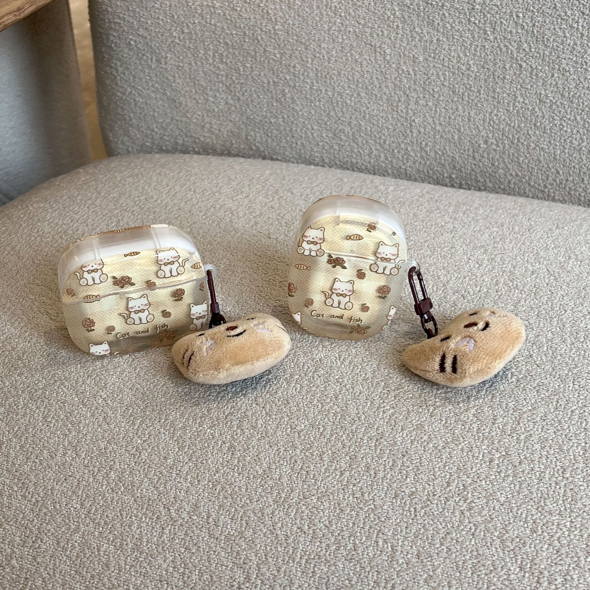Peluche gattino giapponese e coreano per AirPods Pro2 guscio protettivo auricolare Bluetooth wireless di 1/2/3 generazione_voghion.com