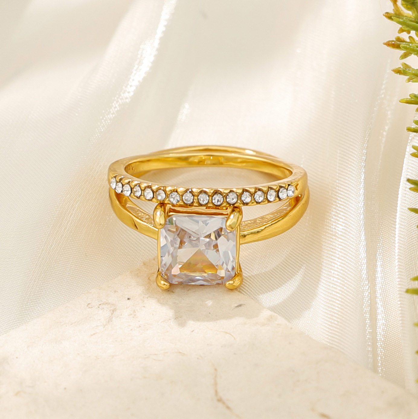 Venta caliente transfronteriza europea y americana, anillos de diamantes para damas, sentido simple y de alta gama, anillos de boda para mujeres, decoración de manos, fabricantes al por mayor image 4