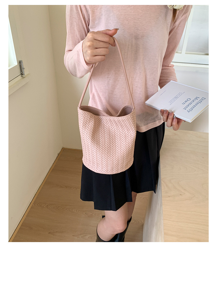Trendy large-capacity woven bag, fashionable handbag, 2025 new style, versatile bucket bag, simple shoulder bag, underarm bag undefined