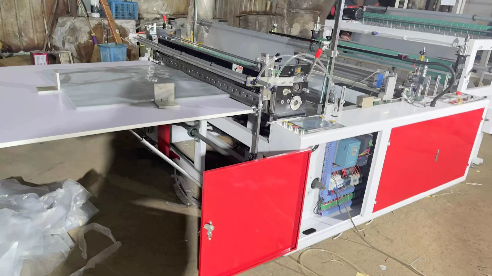 电脑单层热封冷切制袋机 pe塑料袋平口袋制袋设备