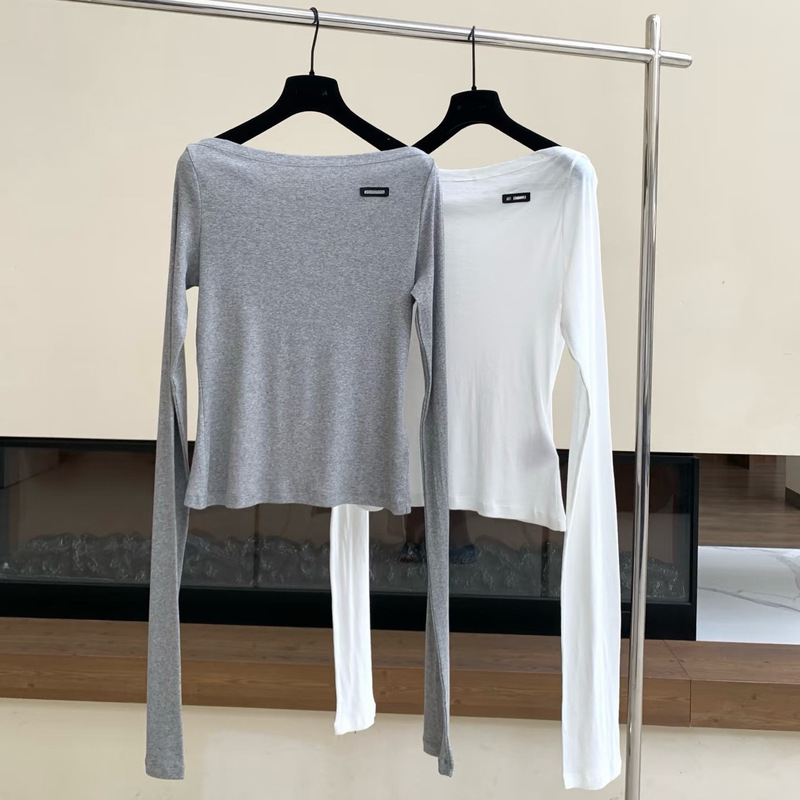 High-End Miu Style 25 Autumn New Long-Sleeve Asymmetrical Neckline Off-Shoulder Base Shirt with Letter Patch Logo Thin T-Shirt