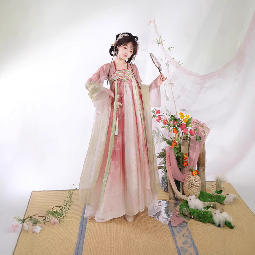 【飞花呤】成人汉服重工刺绣唐制一片式齐胸襦裙超仙摄影女仙套装