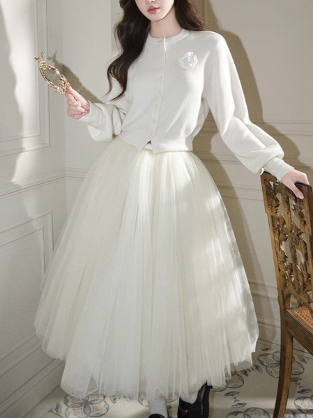 Classic spring long skirt