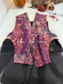 女式马甲;女式衬衫;连衣裙