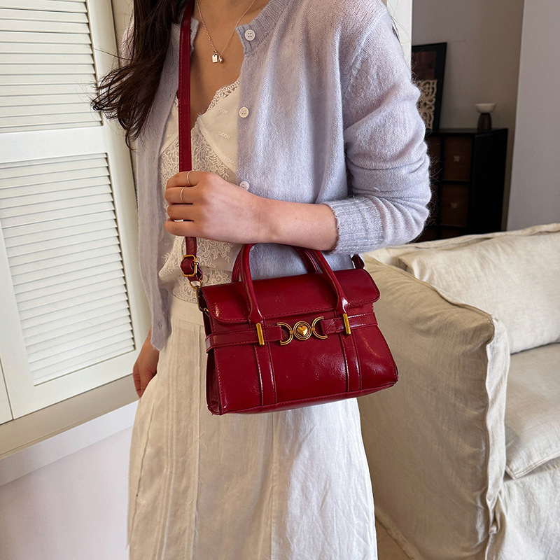 Korean Style Elegant Niche Evening Bag For Women 2026 New Minimalist Handbag Small Square Bag Commuter Shoulder Bag - Thumbnail 2