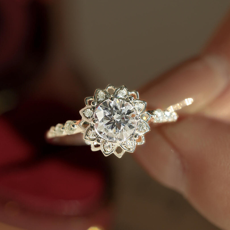 Xiaohongshu Cross-Border Popular Zircon Ring for Women One Carat Snowflake Design Luxury Engagement Diamond Ring Opening Adjustable