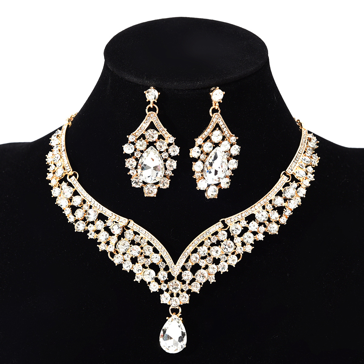Ensemble collier et boucles d'oreilles pendentif exagérés, style rétro européen et américain, orné de pierres précieuses en cristal, chaîne ras du cou pour femme._voghion.com