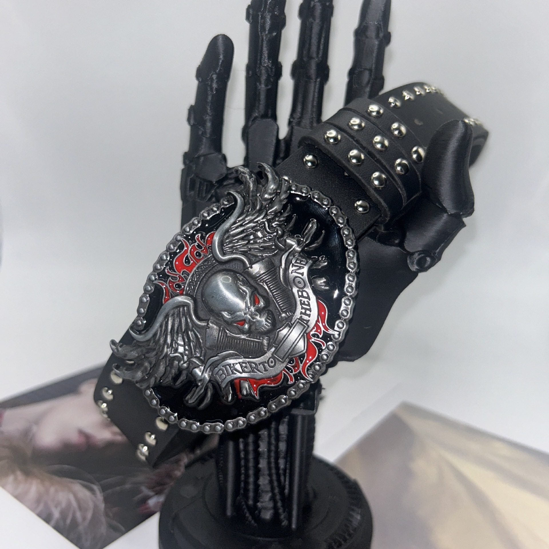Poker Totenkopf Handschuh Nieten Gürtel Herren Universal Dekoration Gürtel für Röcke Jeans Ledergürtel Punk Style Gürtel