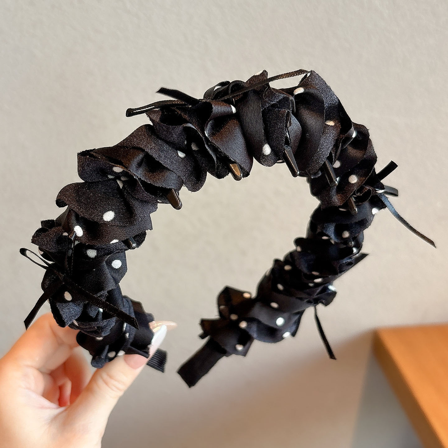 Diadema alta para mujer, nueva colección 2026, accesorio para el cabello estilo Chanel francés, elegante banda ancha para el cabello.