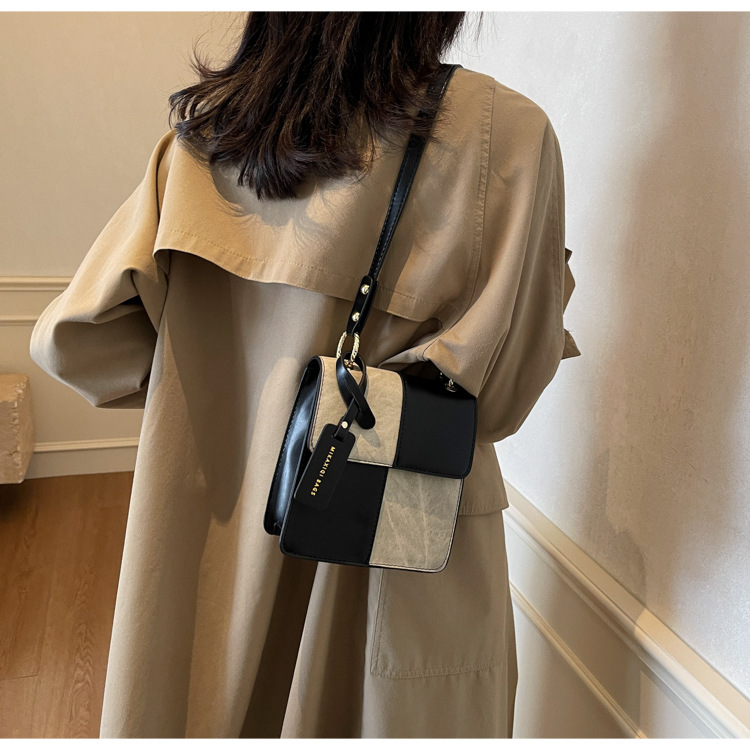 This year, there is a trend of fashionable, versatile, casual and stylish hand-held small square bags for women undefined