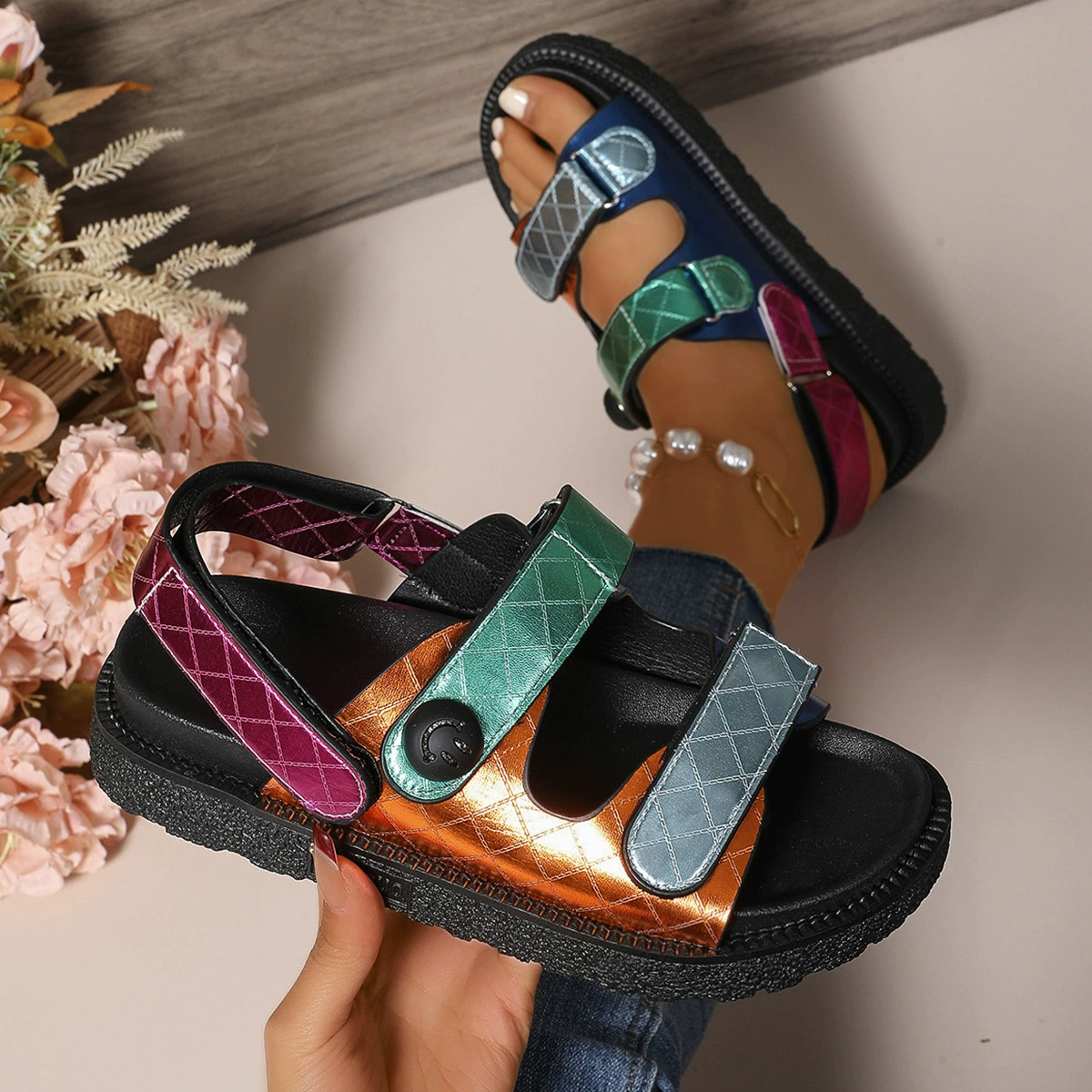 2025 Eagle Head Толстоподошвенные пляжные сандалии большого размера с отражающими элементами, разноцветные женские сандалии для внешней торговли