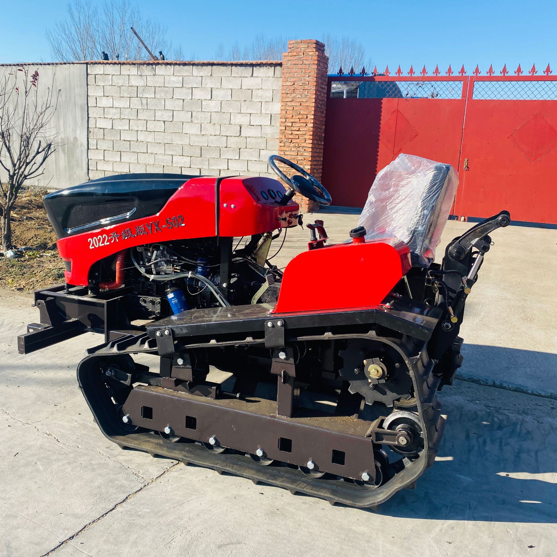 座驾式履带旋耕机 水旱两用果园柴油履带拖拉机 开沟施肥回填土壤