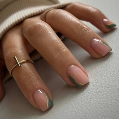 Short sleeve jade green gold foil glittering luxurious beauty nail art fresh summer European and American trendy girl Instagram style wearable nails