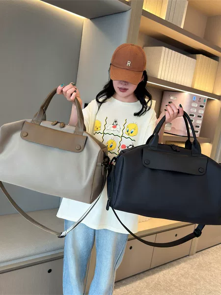 Large-Capacity Bag for Women, New 2026 Model, Portable Short-Trip Travel Bag, Lightweight Gym Bag, Casual Business Trip Luggage Bag