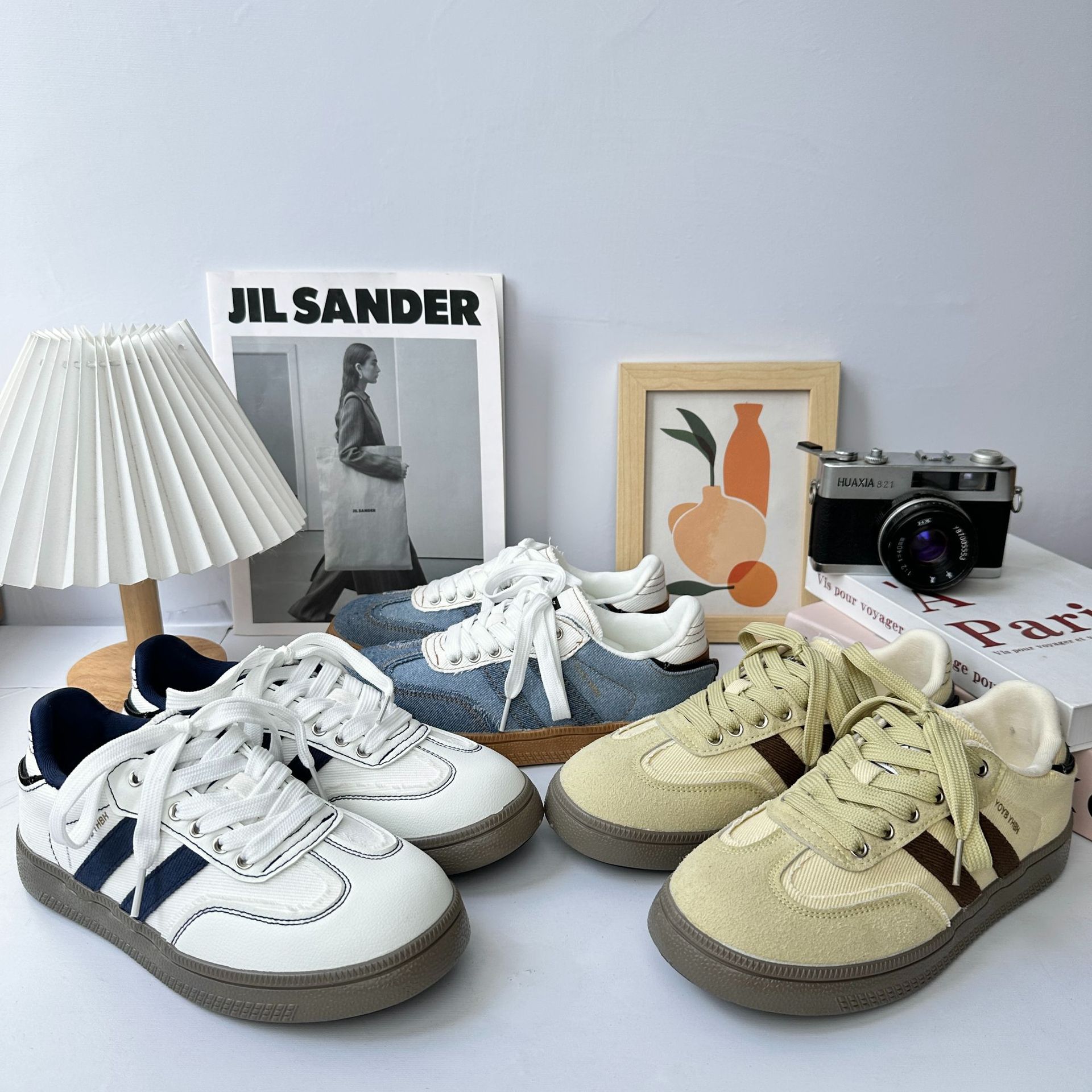 YUANBO Zapatos de skate casuales para mujeres 2025 nuevos zapatos blancos de suela gruesa coreana de nicho retrógrado zapatos de entrenamiento alemán