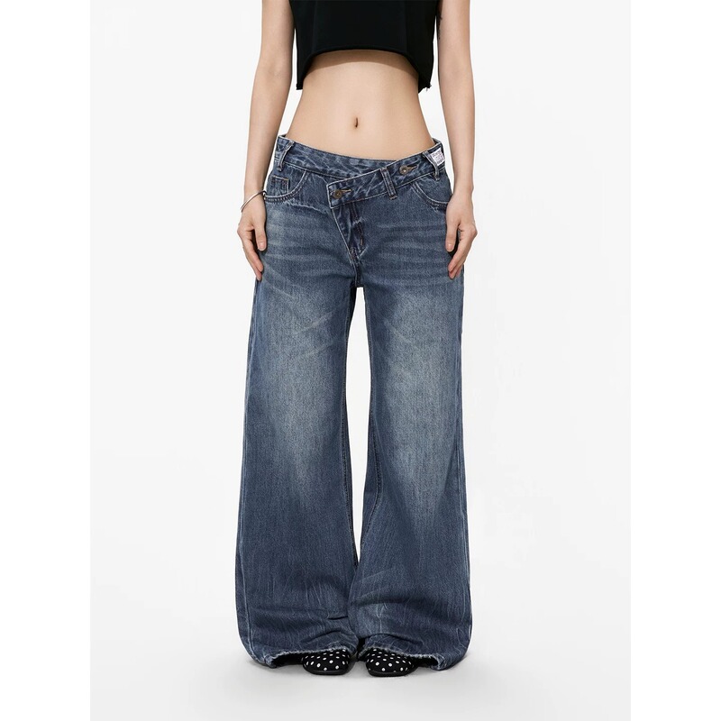 Slanted front placket with Paris buckle design, straight-leg jeans for women, washed with whiskering effect, mid-low waist, loose casual pants Slanted front placket with Paris buckle design, straight-leg jeans for women, washed with whiskering effect, mid-low waist, loose casual pants
