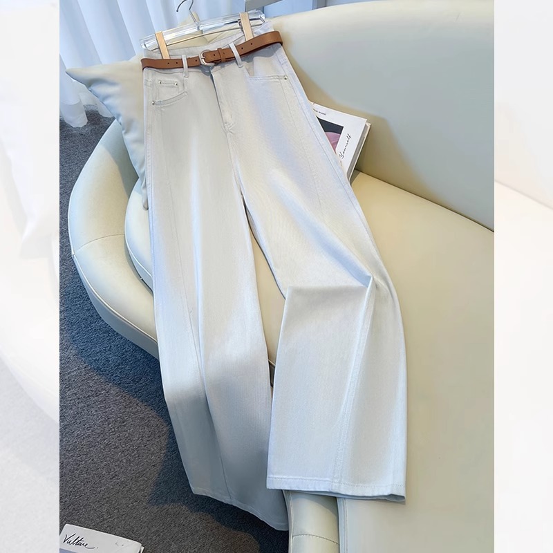 핫 다이아몬드가 없는 밀크 그레이 팬츠