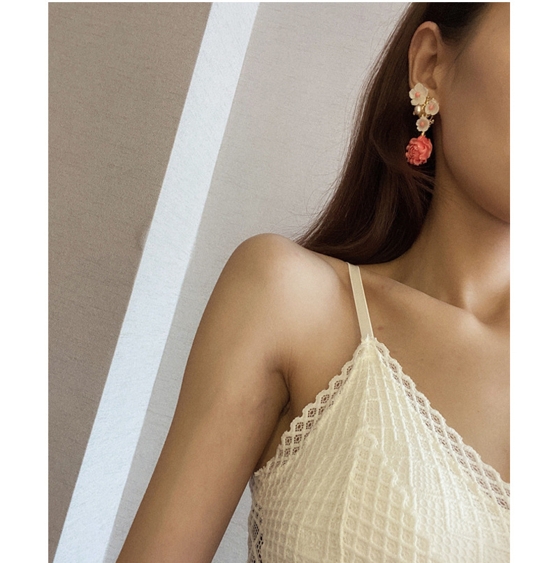 Pearl Material Flower Pattern Retro Flower Pearl Inlay Crystal Drop Earrings 1 Pair