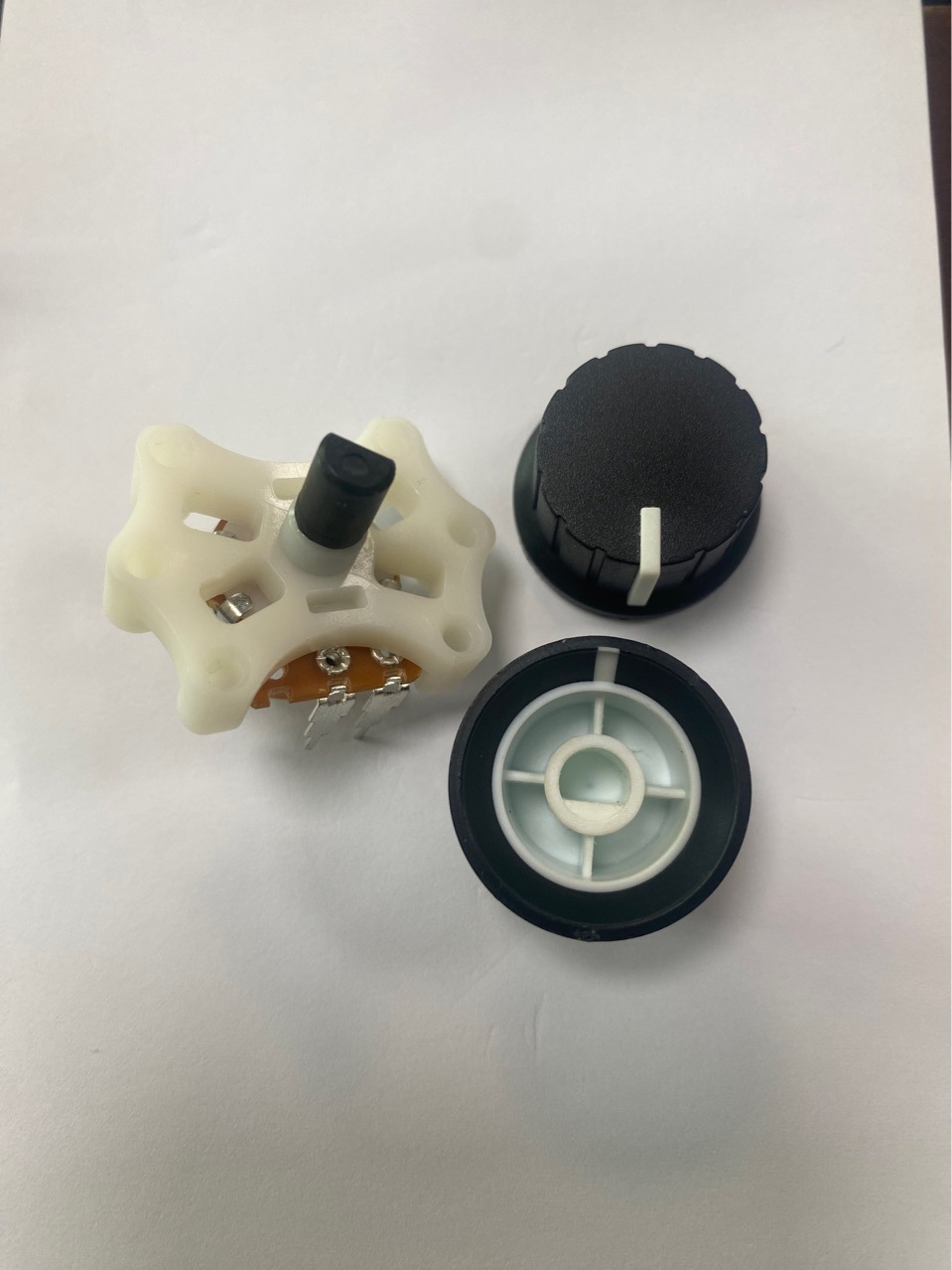 厂家供应调温调速器取暖器电火箱控制板用鸟笼支架电位器