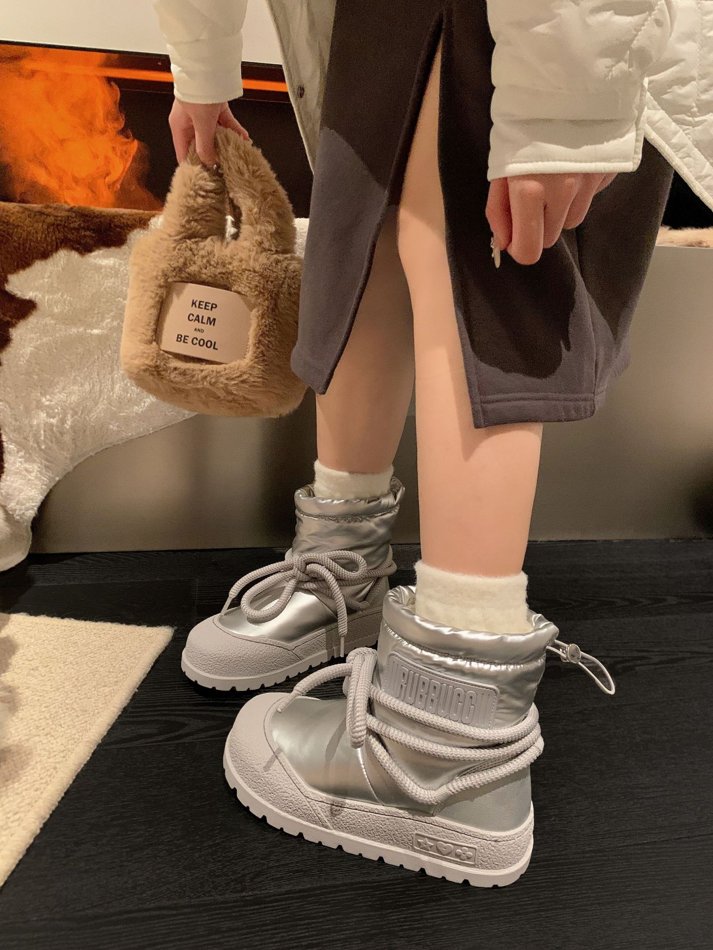 ShoeGlobe Damen-Schneestiefel aus echtem Leder mit dicker Sohle, Schnürung und warmem Futter – Herbst/Winter 2025 – Modisch, rutschfest, mit dicker Baumwollsohle_voghion.com