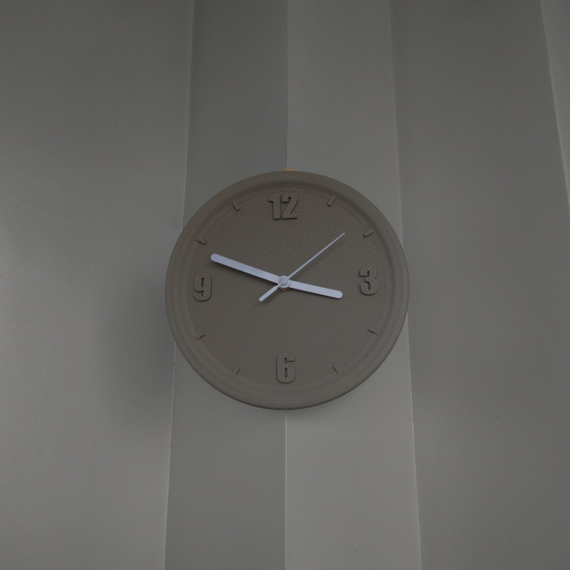 Tecnología de decoración de color sólido esquina simple perforación moderna sin arte digital agujero de pared reloj silencioso esquina de campana