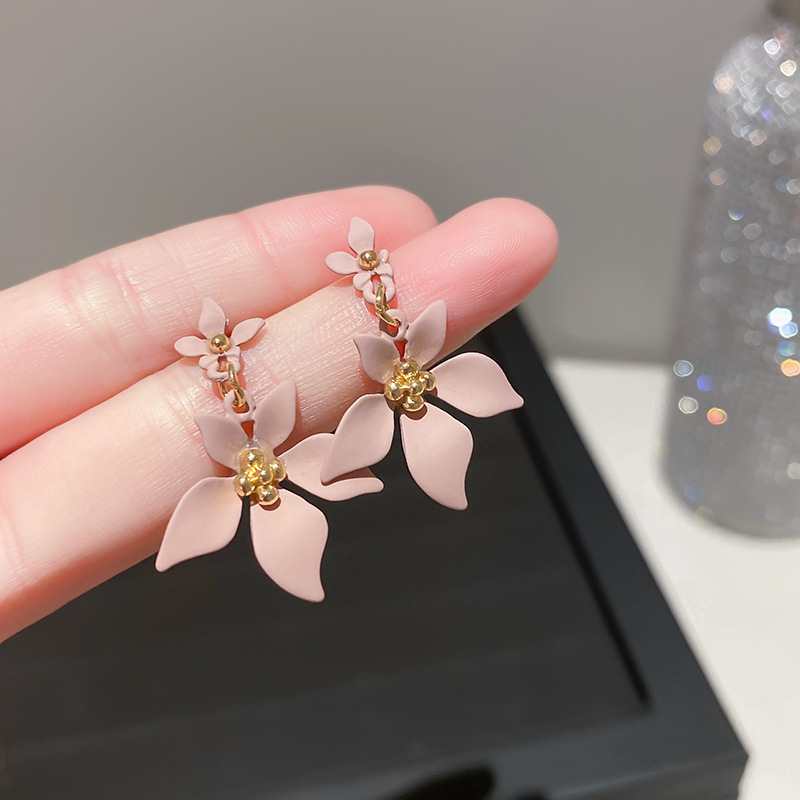 Orecchini pendenti a foglia in argento 925 stile floreale_voghion.com