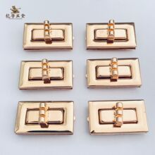 现货批发箱包五金配件手袋旋转锁金属铁皮方形锁扣拧锁长方形锁扣