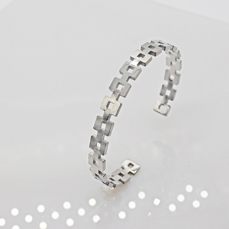 Retro Geometric Stainless Steel Plating Bangle 1 Piece