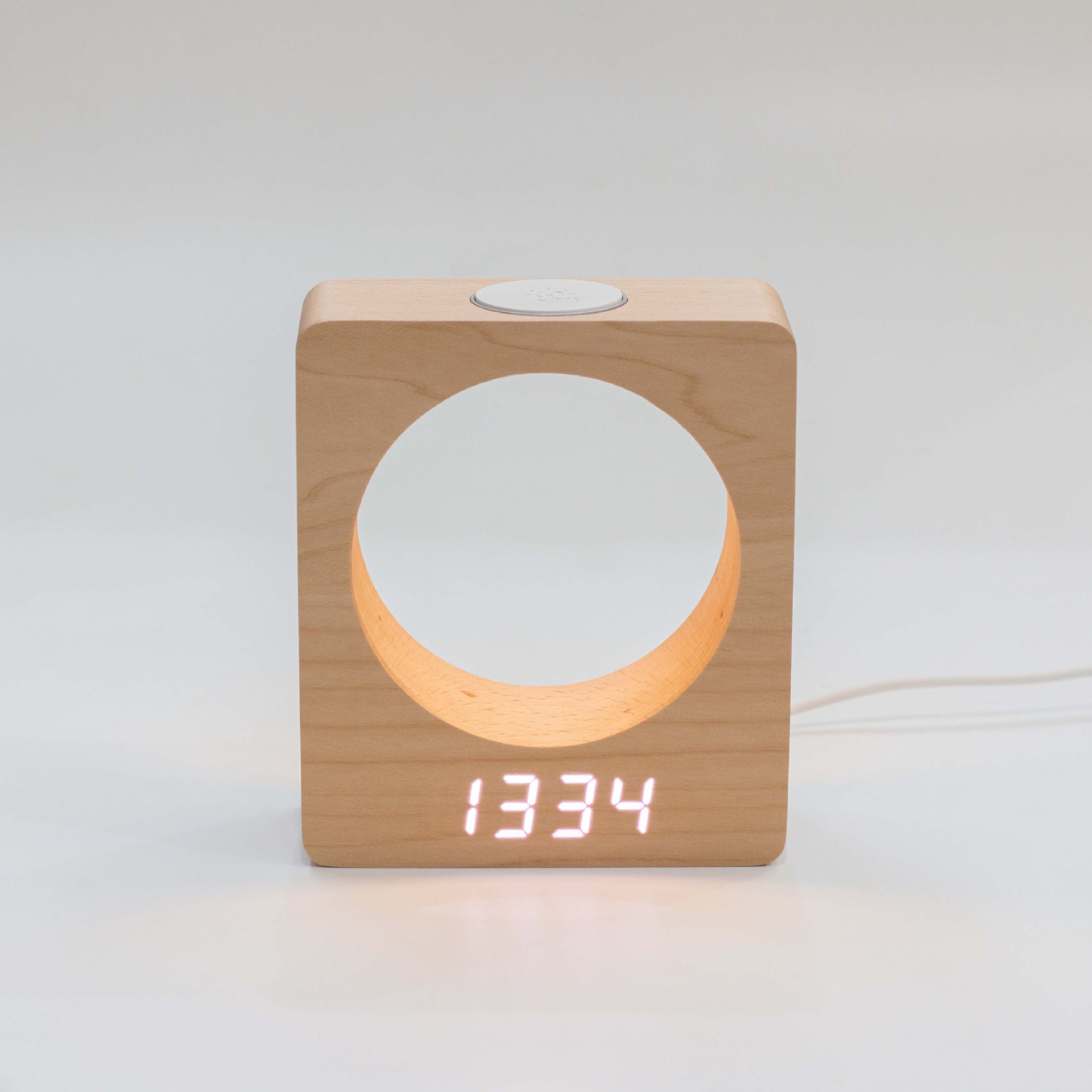 Fábrica al por mayor LED reloj de madera control de voz electrónica reloj despertador cuadrado creativo Luna reloj de madera