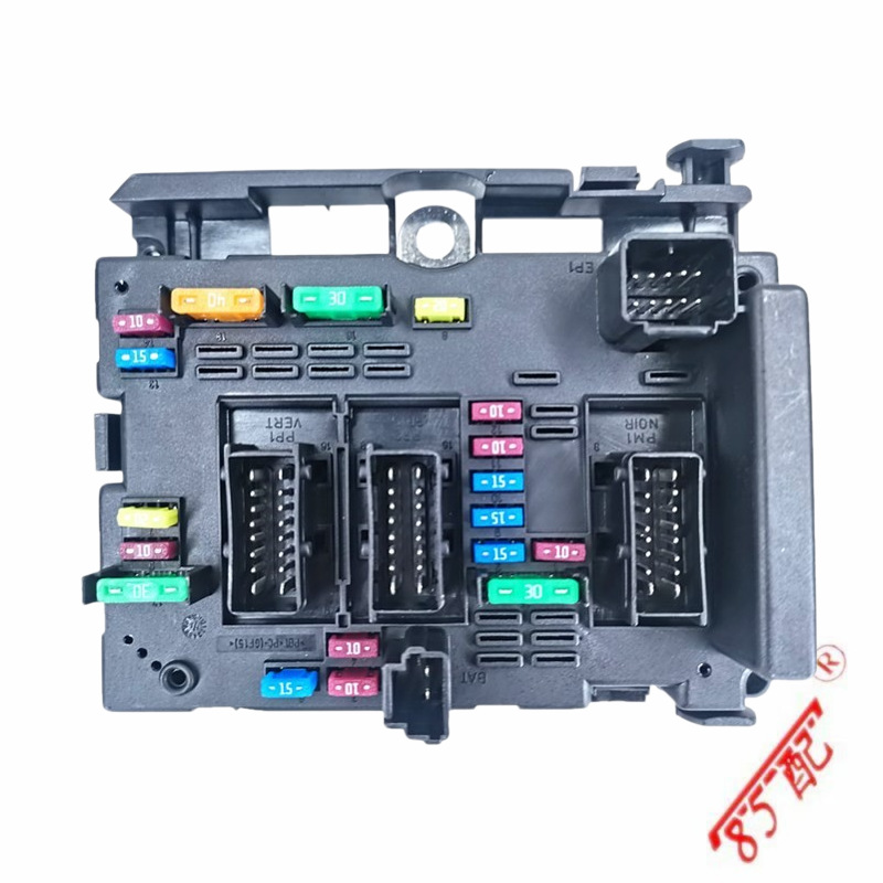 Fuse Box 6500Y1 9657608580 Is Suitable for Peugeot 206307406807 Citroen C2C3C5C8