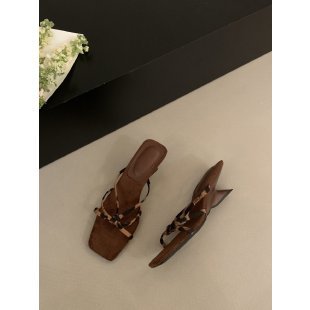 Sandalias de mujer de verano, zapatillas de mujer con cabeza cuadrada, correa de metal, tacones de gato, zapatillas retro, nuevos zapatos de mujer de moda image 9