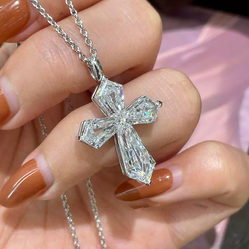 定制PT950铂金项链 实验室人工培育钻石项链 十字架8克拉钻石吊坠
