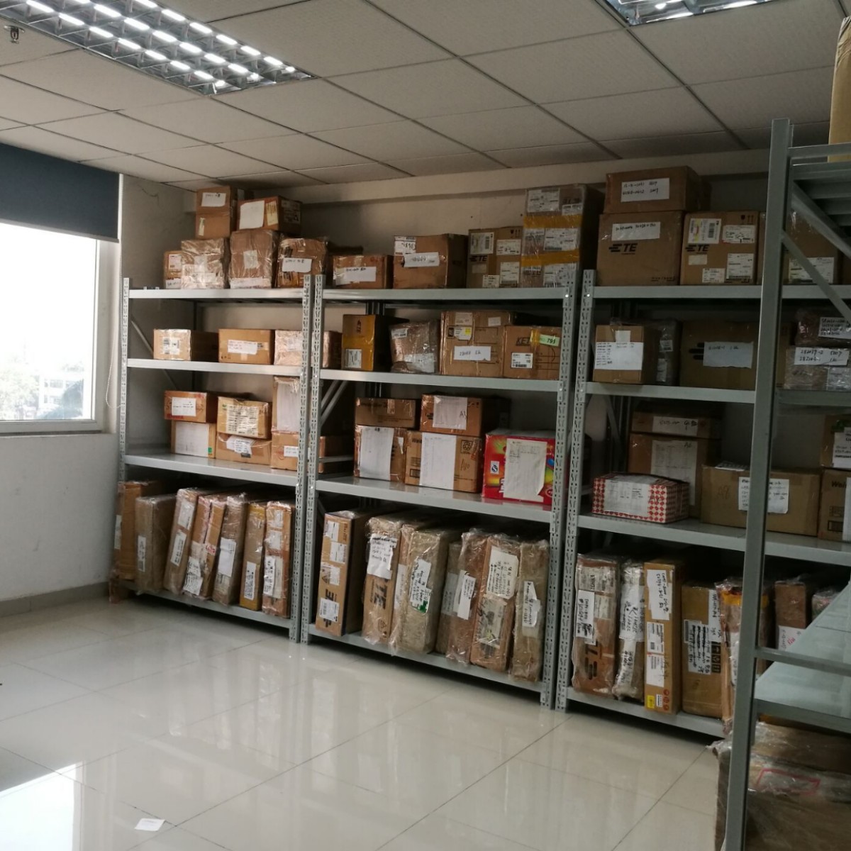 AMP原厂连接器, 1393449-1