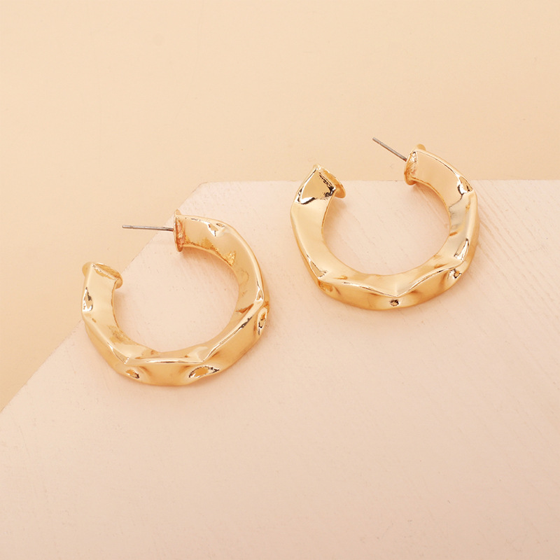 13g Weight Earrings Classification Wedding, Travel Occasion Women'S Gender Vintage Style Style Gold Color Wholesale Jewelry Geometric C-shaped Irregular Glossy Earrings Nihaojewelry 7