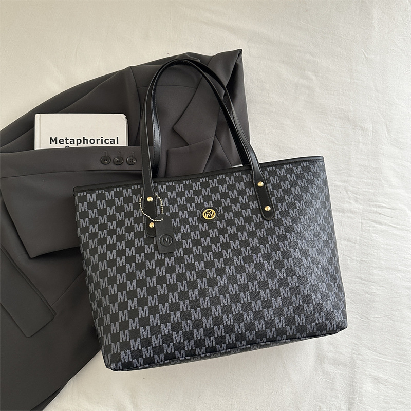 Bolso relajado para mujeres 2025, primavera y verano, nuevo bolso de mano, bolsa de viaje de moda, bolsa de hombro de gran capacidad.