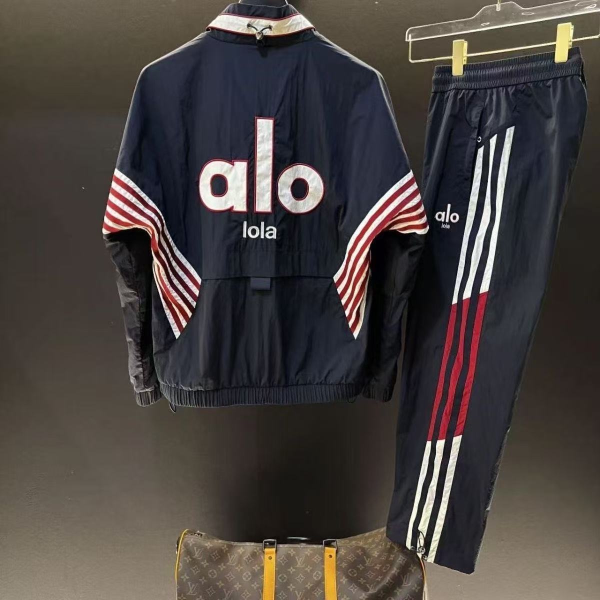 Autumn New Trendy Light Luxury Sports Suit for Men and Women, Fashionable Versatile Casual Pants Jacket Set