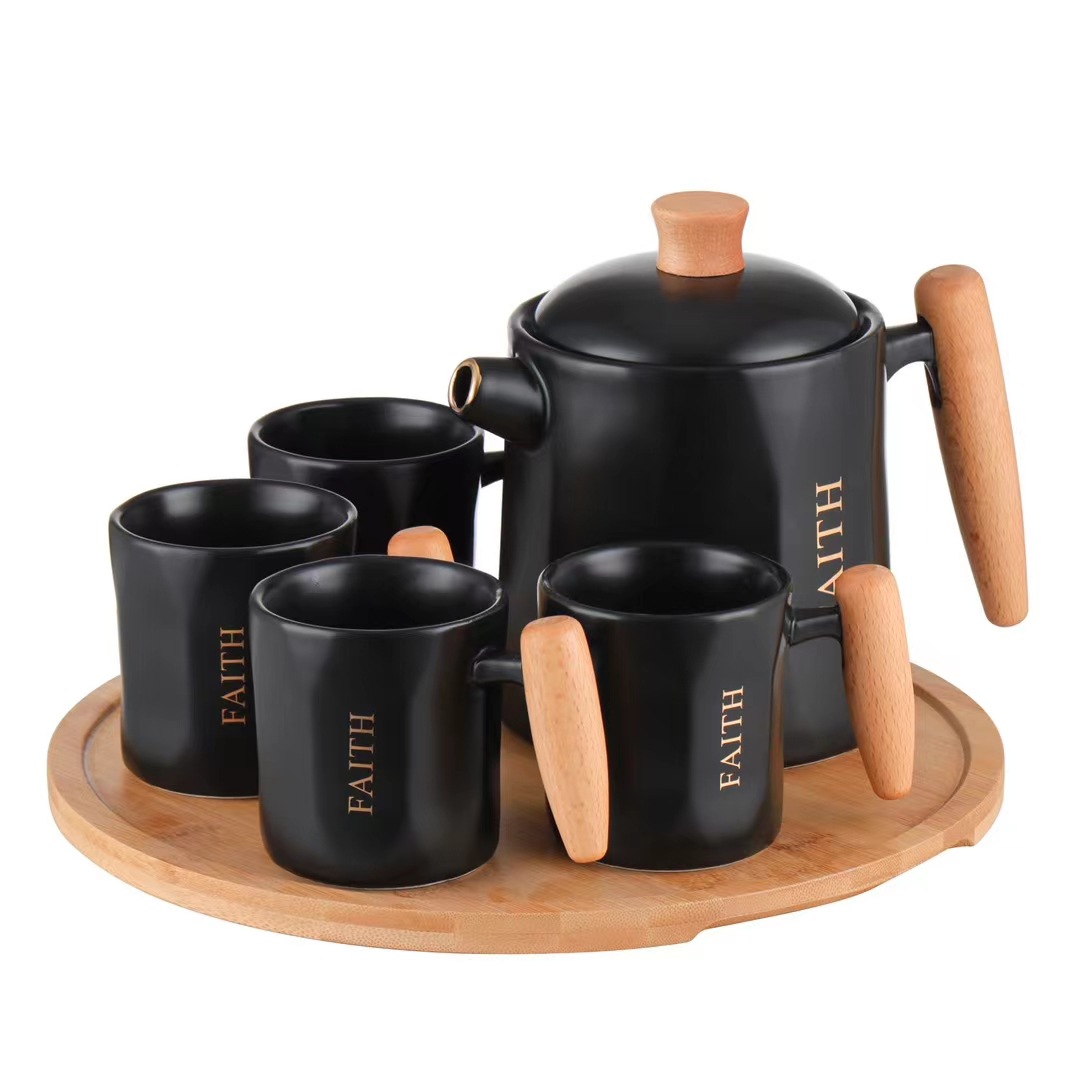 Juego de regalo de jarra de agua fría estilo nórdico con taza y taza de café con mango de madera simple, paquete combinado para preparación de agua fría.
