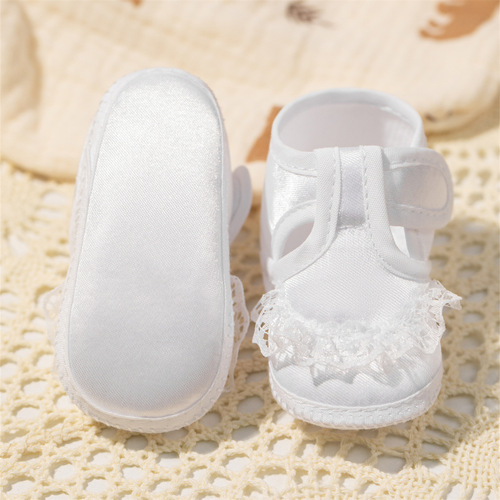Hot-selling white baby shoes with soft soles—unisex baptism shoes for babies, newborn magic-tape baby shoes.