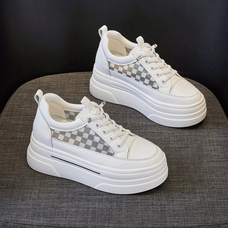 Весенне-осенняя дышащая повседневная обувь на танкетке на толстой подошве с сеткой, оптовая продажа, удобные и утягивающие белые туфли с внутренним увеличением, трансграничные