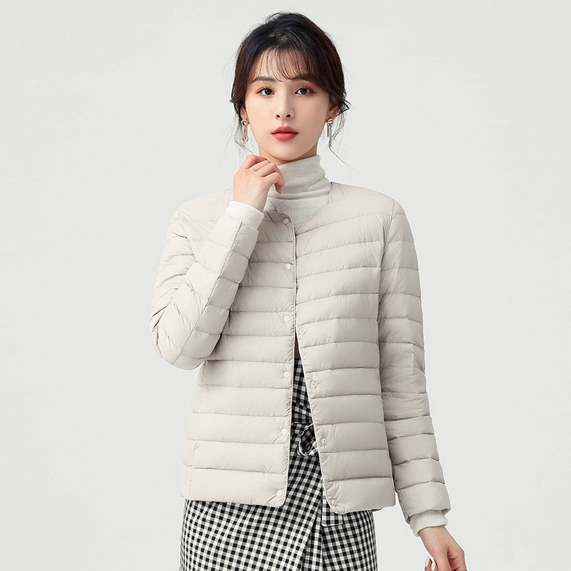 Нежный пуховик осенью и зимой